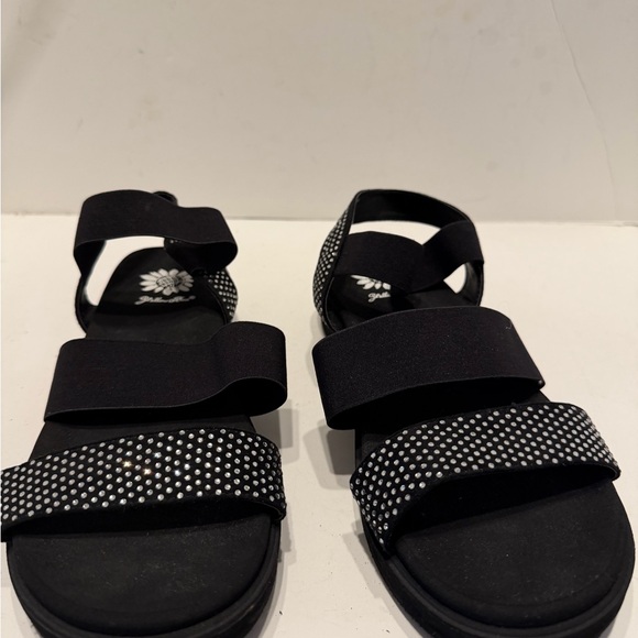 Yellow Box Black Sandals - Picture 1 of 6